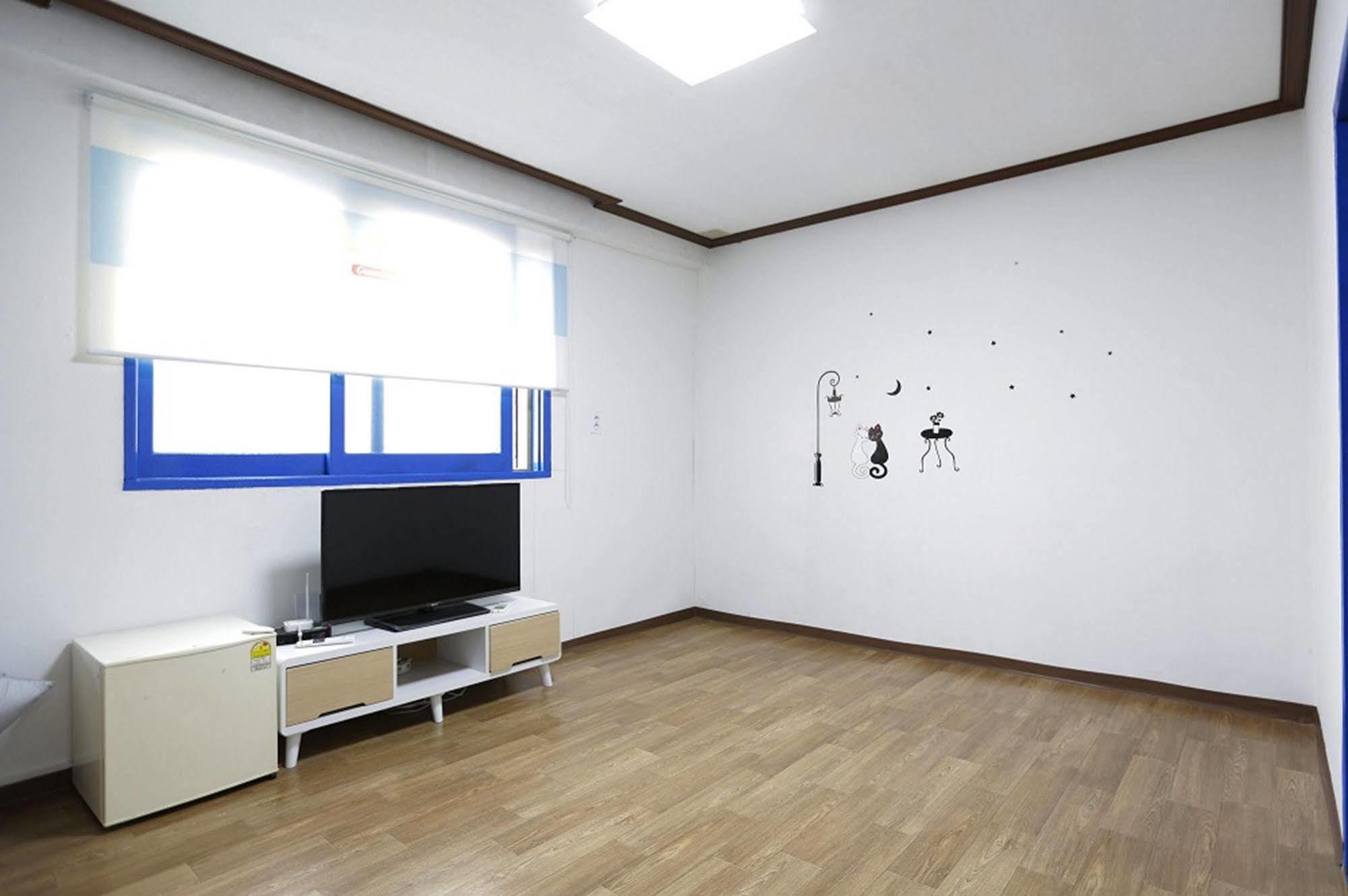 Chunja Guesthouse Gangneung Exteriör bild